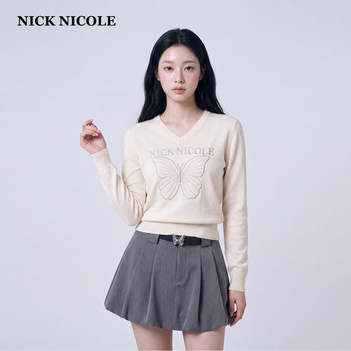 NICK&NICOLE小蝴蝶26秋V领印花针织衫女慵懒毛衣宽松长袖松弛韩风