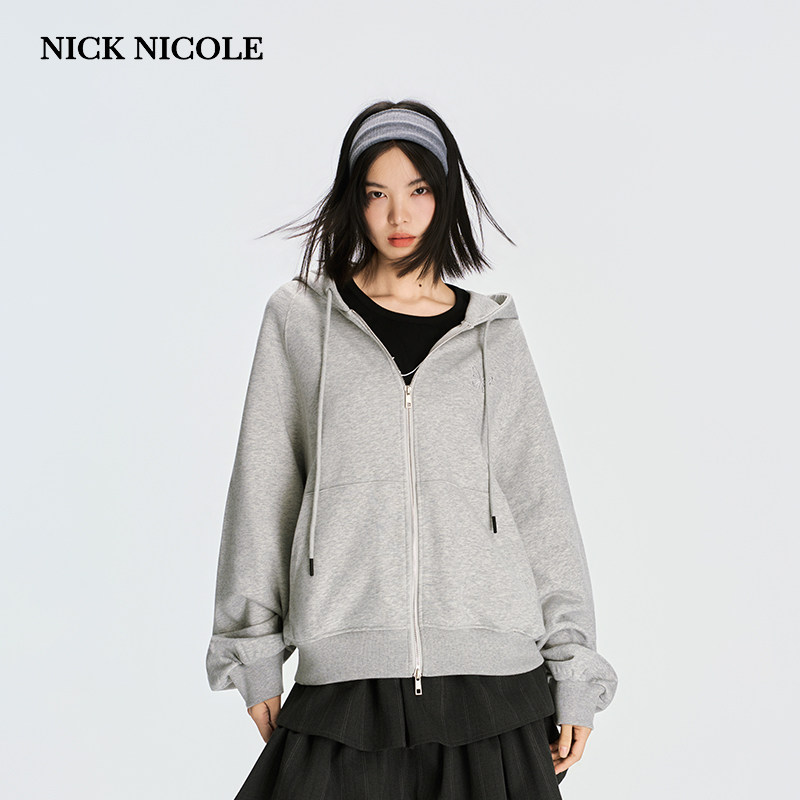 NICK&NICOLE2026秋季新款小蝴蝶刺绣连帽拉链外套宽松休闲潮流