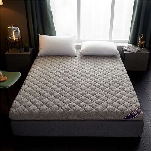 Autumn and winter new lamb velvet mattess plus velvet padded