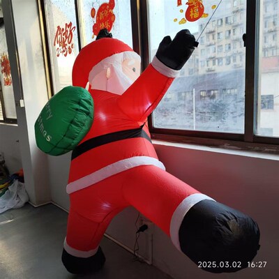2-meter wall climbing Santa Claus inflatable air model充气服