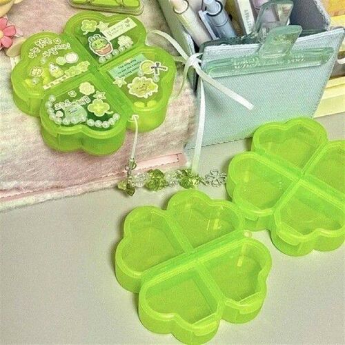 Durable Plastic Pill Storage Box Four-leaf Clover 4 Grids