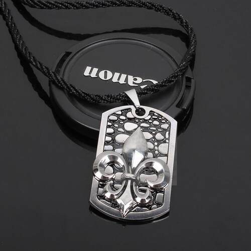 。Qinuo mens short clavicle neck chain fashion retro fashio