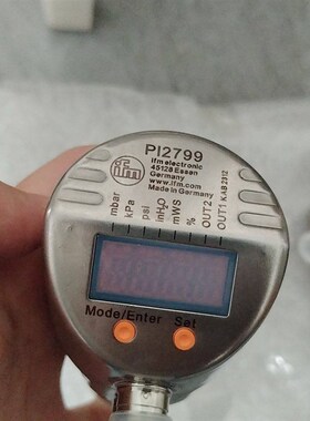 德国IFM易福门压力传感器PI2799  实物拍摄。