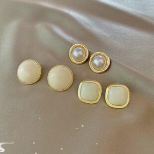 Contracted Pearl Earring Female Personality Fashion Earring