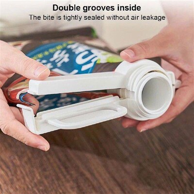 Plastic Food Bag Sealing Clip with Pour Spout Bag Clips for
