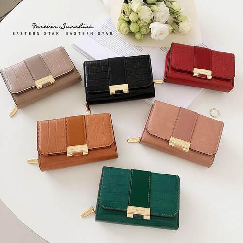 Multi functional crocodile patterned womens wallet