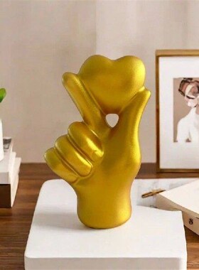 Heart Hand Gesture Statues Sculptures Luxury Resin Desktop