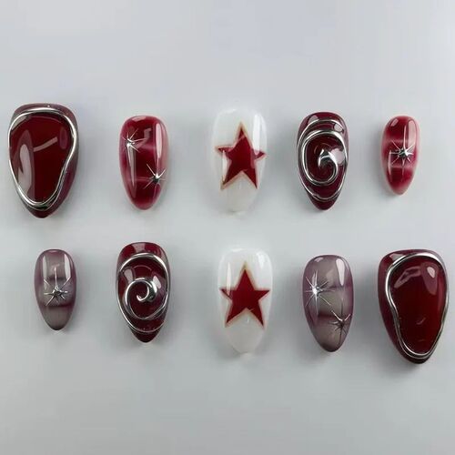 24pcs Red Star Print Fake Nails Sweet Cool Short Almond Pres