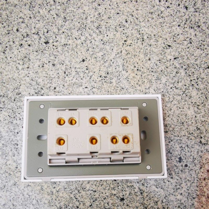 三开三位3位三门铃开关常开常闭自动复位开关面板按钮开关,电子/电工,门铃开关/门铃,淘宝优惠券,粉丝福利购,淘宝优惠卷