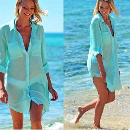 Wrinkled fabric with two pockets and hidden buttons, beach