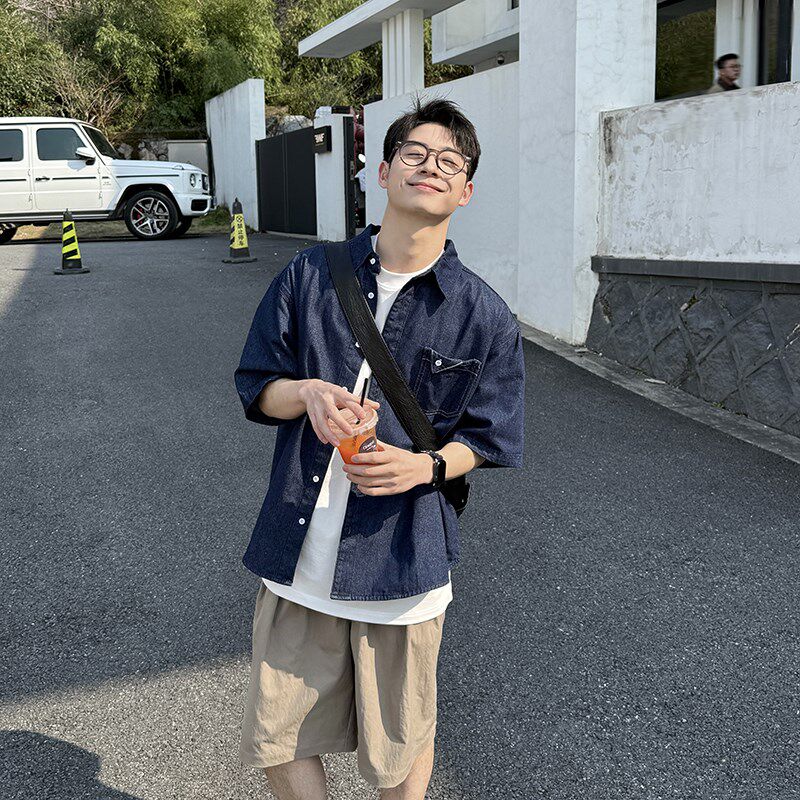 蓝色口袋牛仔衬衫短袖男生2025新款夏季百搭宽松休闲衬衣上衣简约