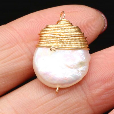 Natural Freshwater Pearl Pendant Oval Copper Wire Winding Pe