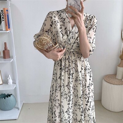 Chic French Style Vintage V-Neck Ear-trimmed Waist Slimming
