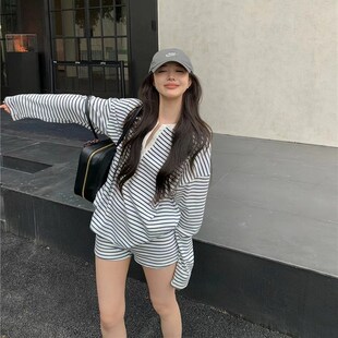 时尚休闲套装女夏季新款小个子黑白撞色条纹T恤上衣松紧腰短裤子