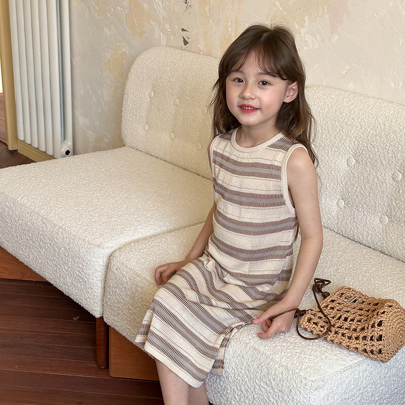 儿童针织镂空侧边开叉连衣裙2024夏季款女童中长款修身条纹背心裙