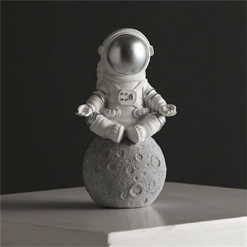 Articles Spaceman Moon Sculpture Decorative Astronaut Model