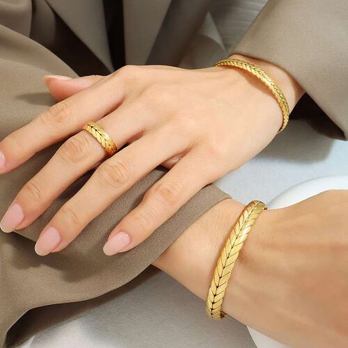 Geometric wheat ear brlet female ring female index finger ri