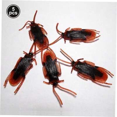 5pcs  Halloween Decoration Props Gadget Plastic Cockroaches