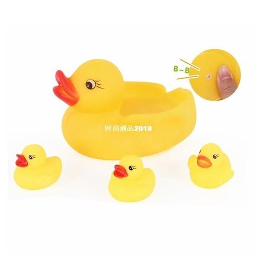 4pcs/lot Soft Rubber Mother and Baby Yellow Duck Swimming 。