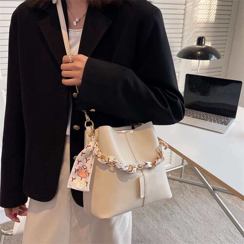 Small Bag Womens Spring New Fashion Western Style Silk Scar