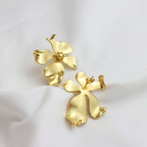 Vintage French high-end feeling temperament metal flower ear