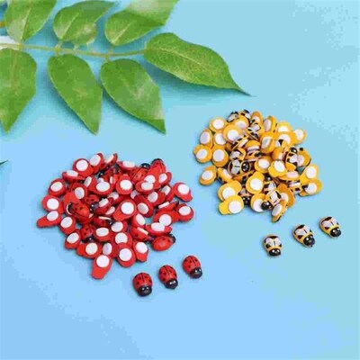 120 Pcs Toy Playing Bee Shaped Mini Simulative Ladybugs