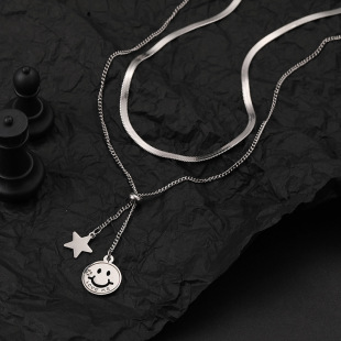 Personality smiling face Star Pendant male and female studen