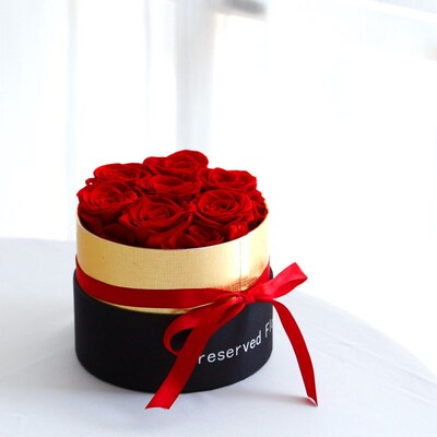 Flower Box Preserved Flower Holiday Gift Hug Bucket Gift E-c
