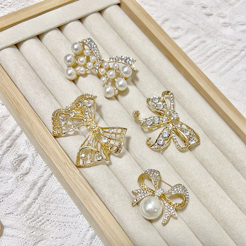 Antiglare Brooch Highend Cute Pearl Pin Buckle Fixed Clothin - 实物图