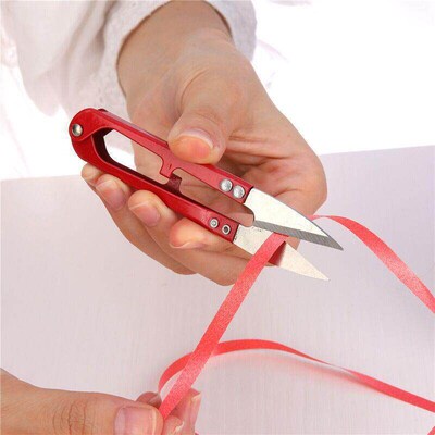 Home-use small scissors for trimming thread ends, U-shaped s