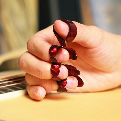 4 pcs/set 1 Thumb + 3 Finger Guitar Picks Celluloid Fingerpi
