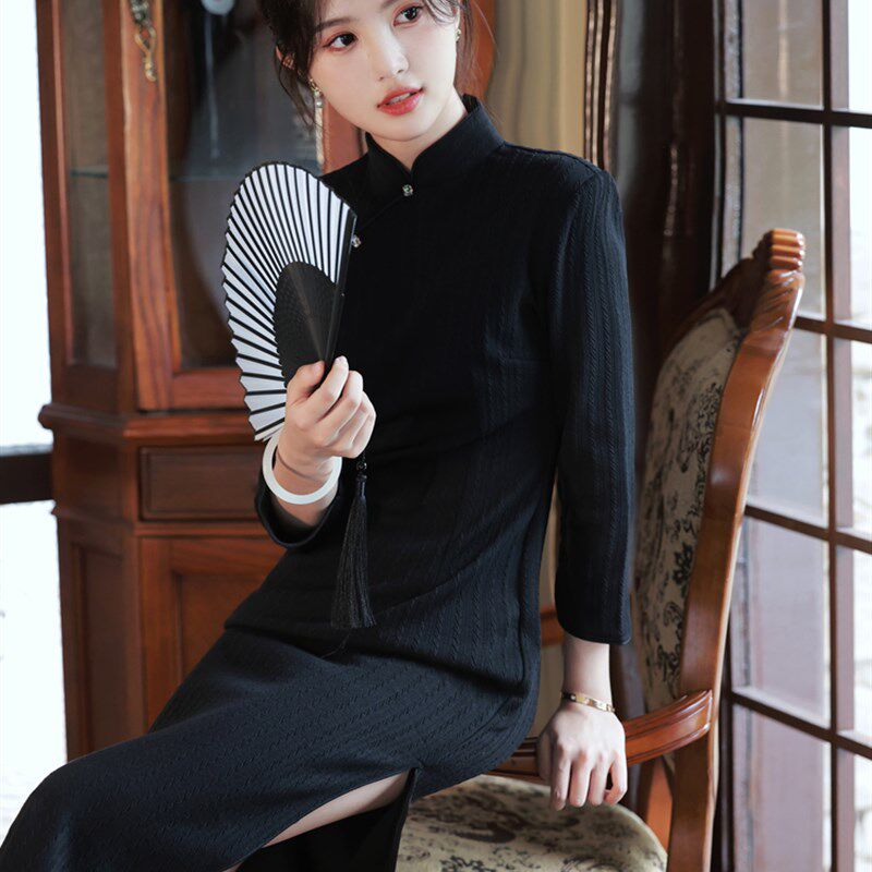改良黑色旗袍女长袖2022年秋冬新款民国风气质年轻款少女新中式
