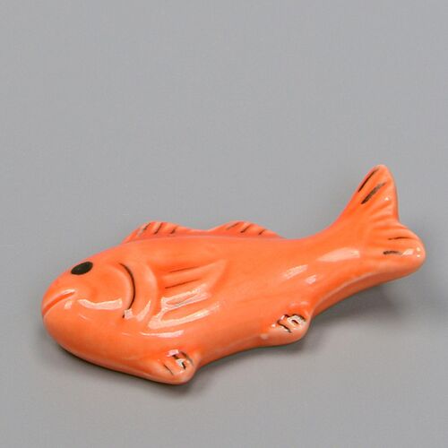 2pcs Cute Fish Ceramic Chopsticks Holder Kitchen Tableware T