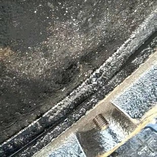 球墨铸铁压力井盖河道污水井防盗防松跳动位移井盖锁螺丝紧固检查