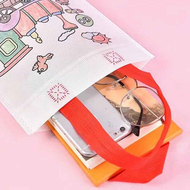 DIY Coloring Goodie Bags with Coloring Markers Party Gift Ba图片