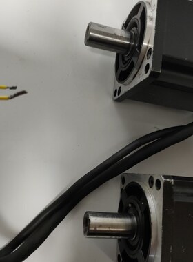 Q100DCS01M/Q208100HXS2T 三洋伺服电机 原装拆机