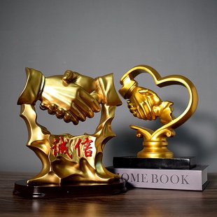 办公室摆件创意诚信握手书柜桌面装饰摆设商务高档公司开业礼品物