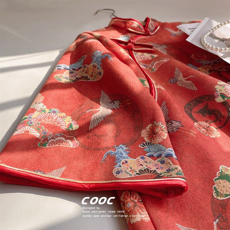 女童2022年秋冬季红色长袖旗袍加绒汉服儿童鹿皮绒中国风连衣裙