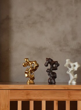 陶瓷小号假山太湖石摆件手工雕刻镂空山子茶宠枯山水配件大鱼美器