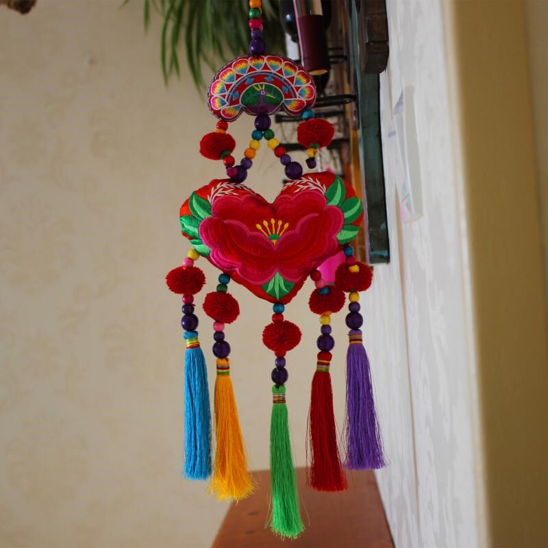 民族风刺绣挂件小号 红色新年喜庆心形墙面背景墙客厅装饰布挂饰