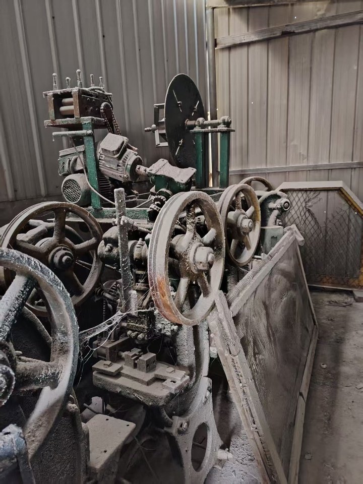 1月28日马鞍山机械公司名下的废旧设备、物资一批网络拍卖公告