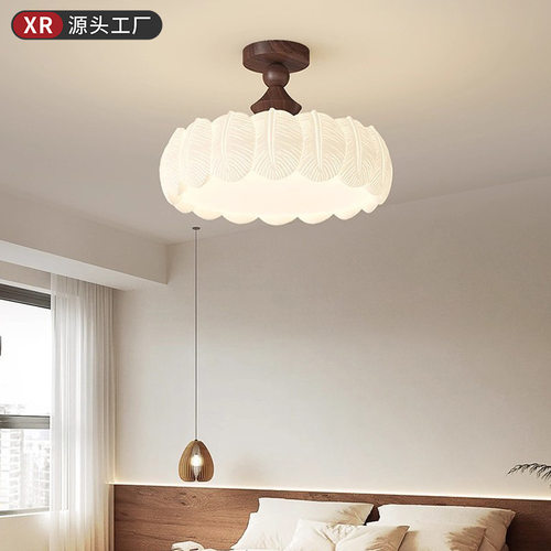 中古奶油风羽毛云朵吸顶灯卧室