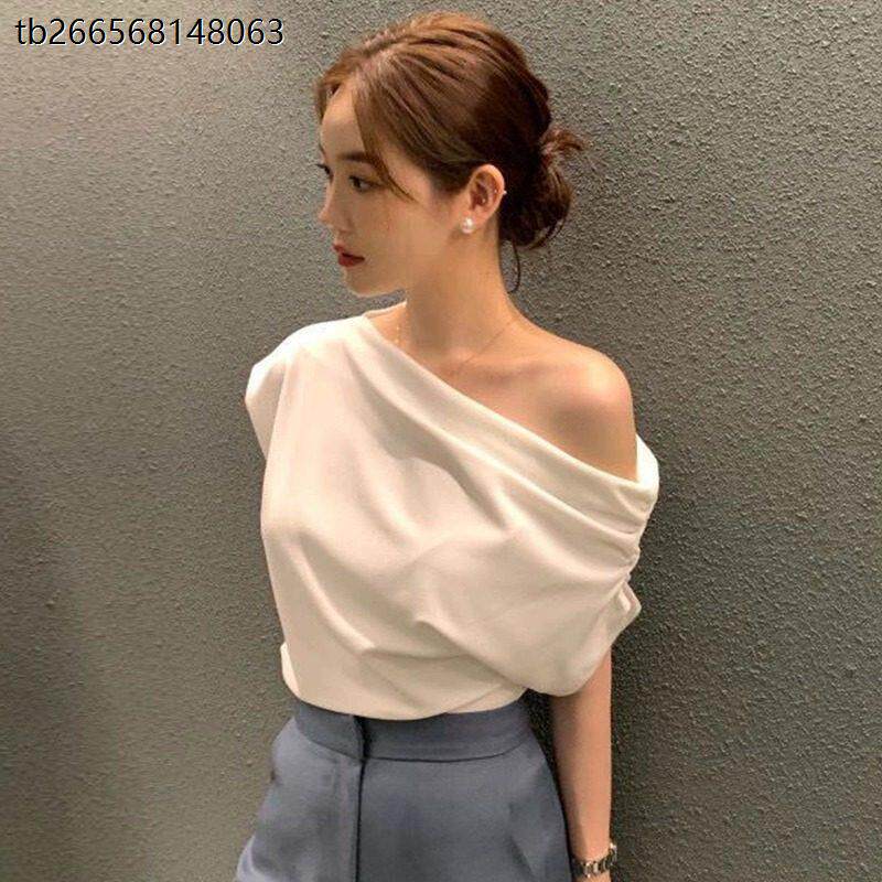 法式小众不规则斜肩针织上衣女2025夏设计感时尚宽松露肩短袖T恤