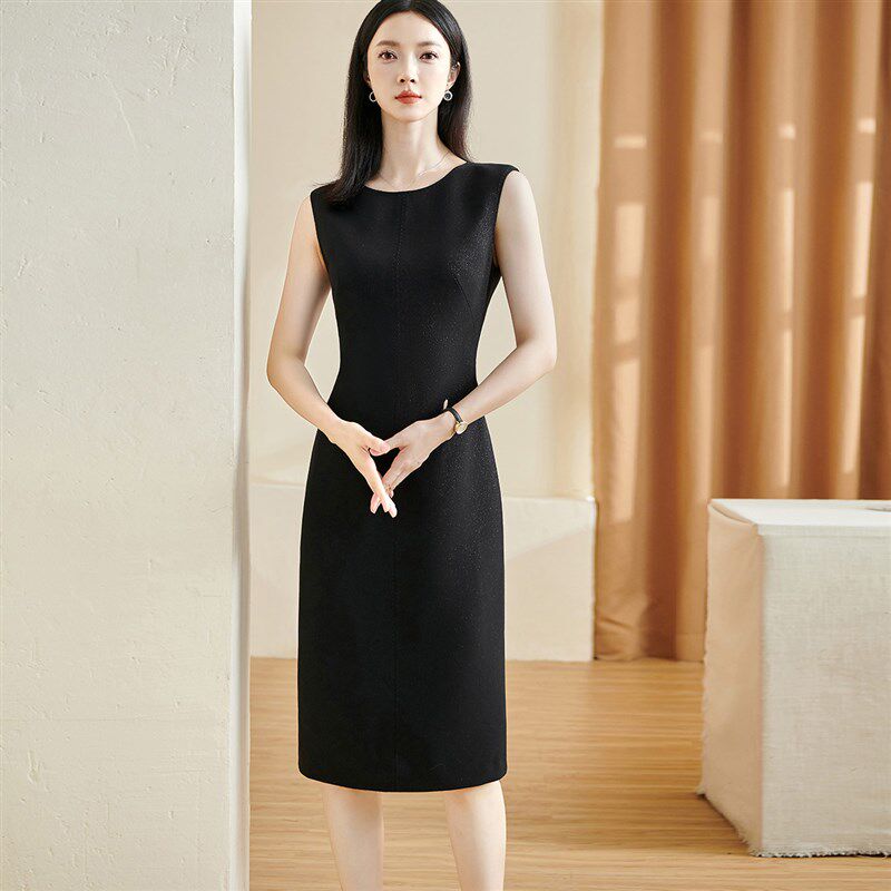 米思阳2025春季新款高级感裙子内搭西装打底背心无袖黑色连衣裙女