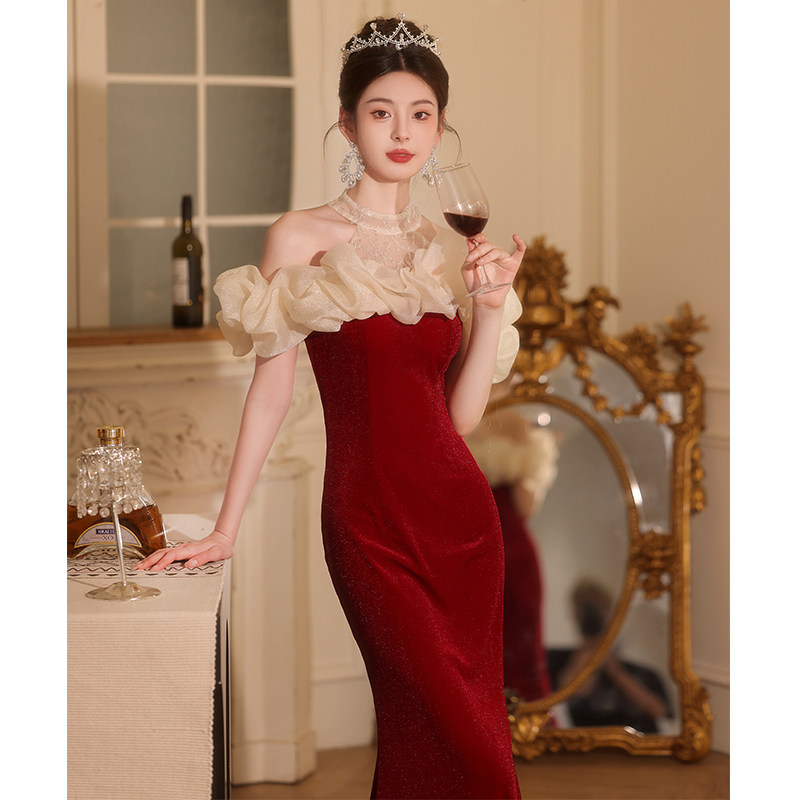 酒红色新娘敬酒服法式一字肩结婚订婚晚礼服裙女高级感鱼尾裙高贵