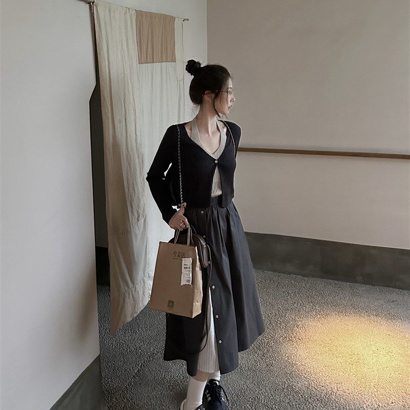 toojoys挂脖V领针织毛衣开衫女春夏修身显瘦假两件薄款拼接上衣