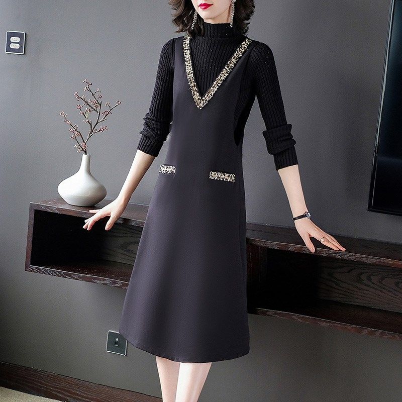 配大衣的内搭两件套连衣裙春款2024新款套装洋气显瘦春秋背心裙子