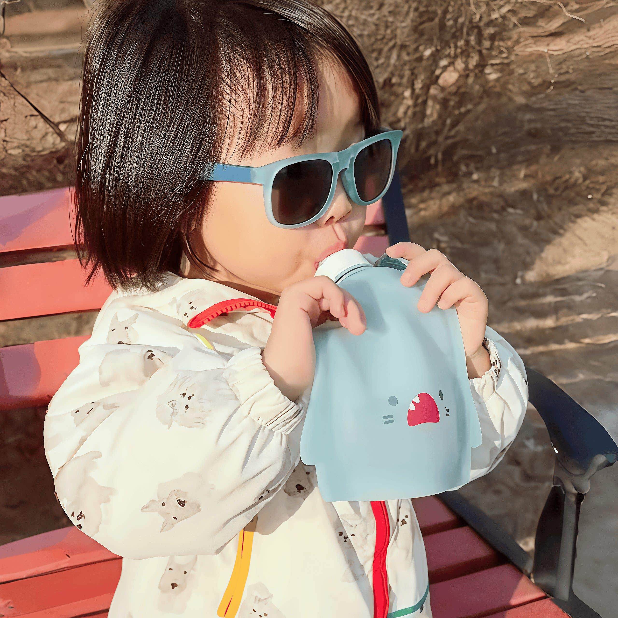 【可爱鲨鱼】儿童水杯硅胶软水袋软水壶宝宝背带水壶折叠杯便携式