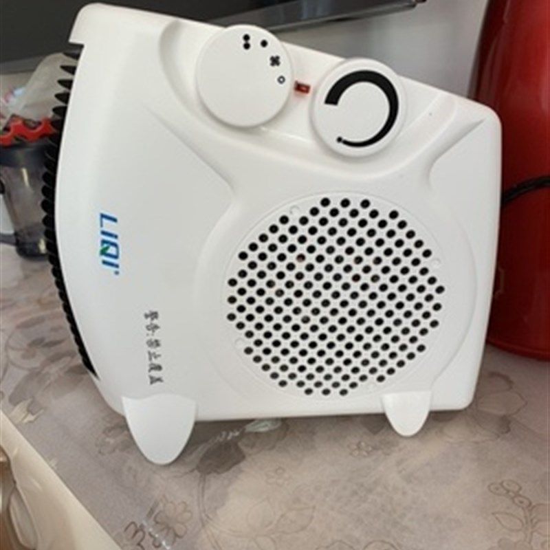 加湿暖风机小型办公室迷你节能卧室速热桌面烤火炉取暖器家用