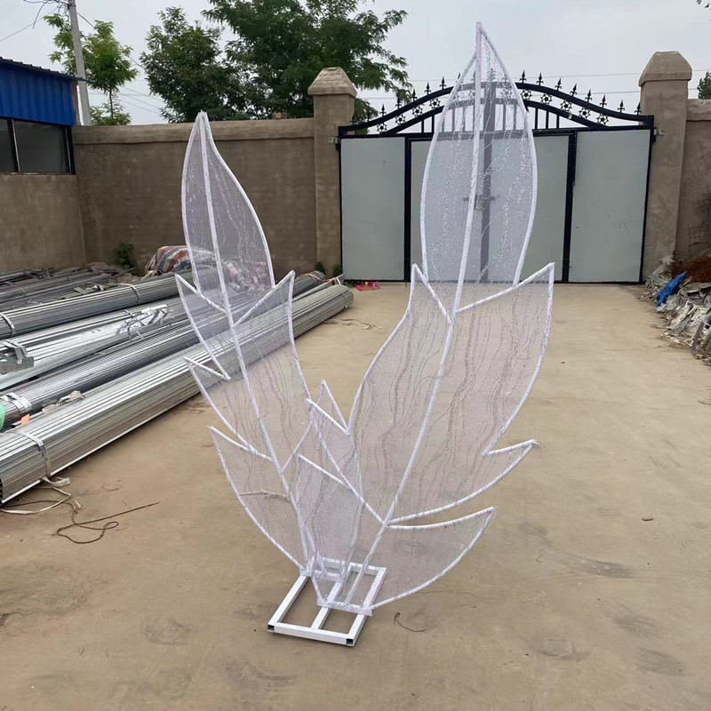 新款婚庆道具蕾丝羽毛屏风路引婚礼铁艺背景屏风舞台铁艺架子创意